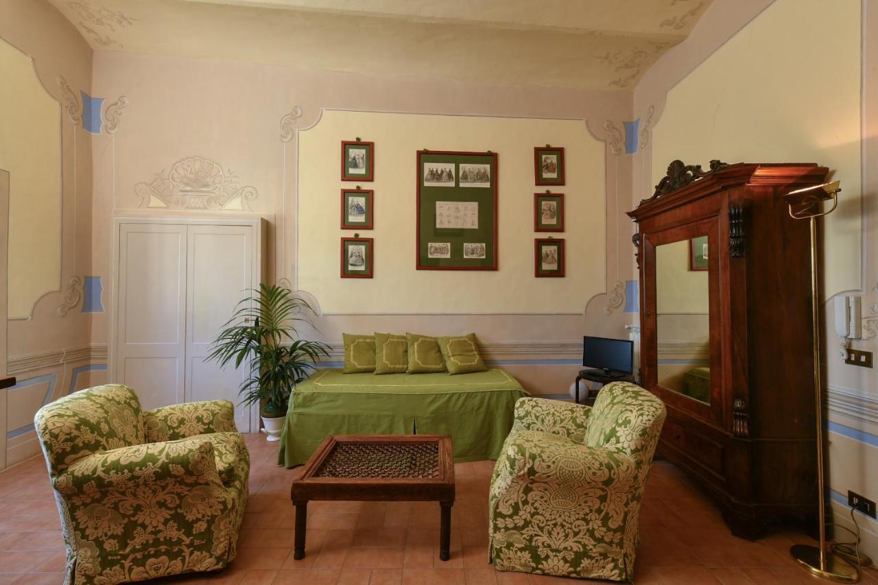 Castello Costaguti Hotel Roccalvecce Exterior photo